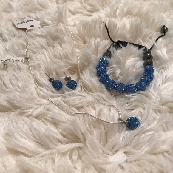 NIB Blue Rhinestone Jewelry Set - Picture 4 of 8